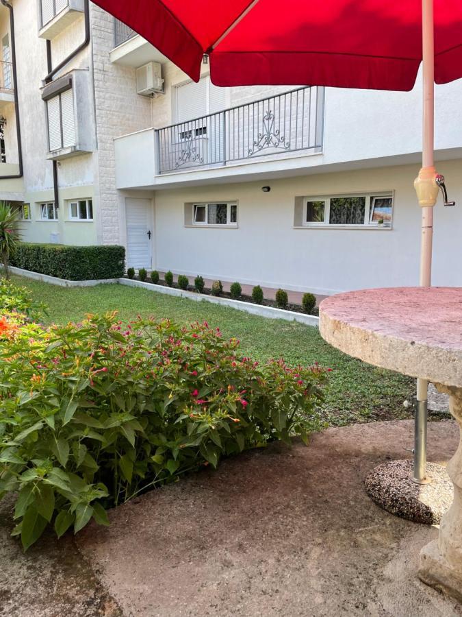 Apartment Garden Kotor Exteriör bild